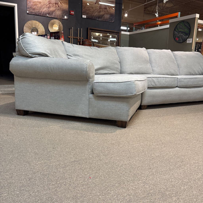 Flexsteel Grey Sectional (SHK)