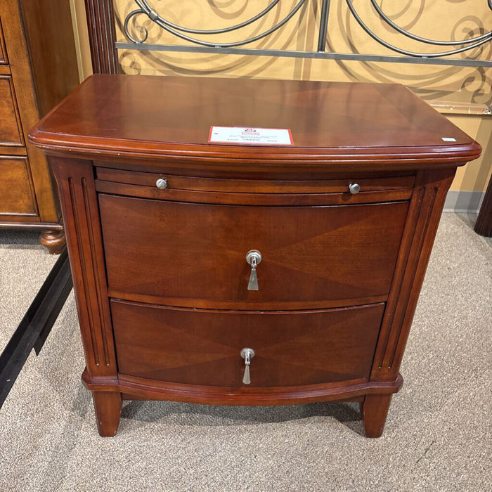 DW 2 Drawer Nightstand (BAH)
