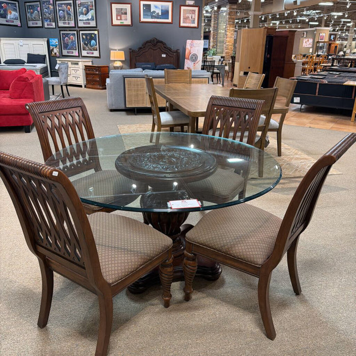 GT DR Table w/ 4 Chairs(MKH)