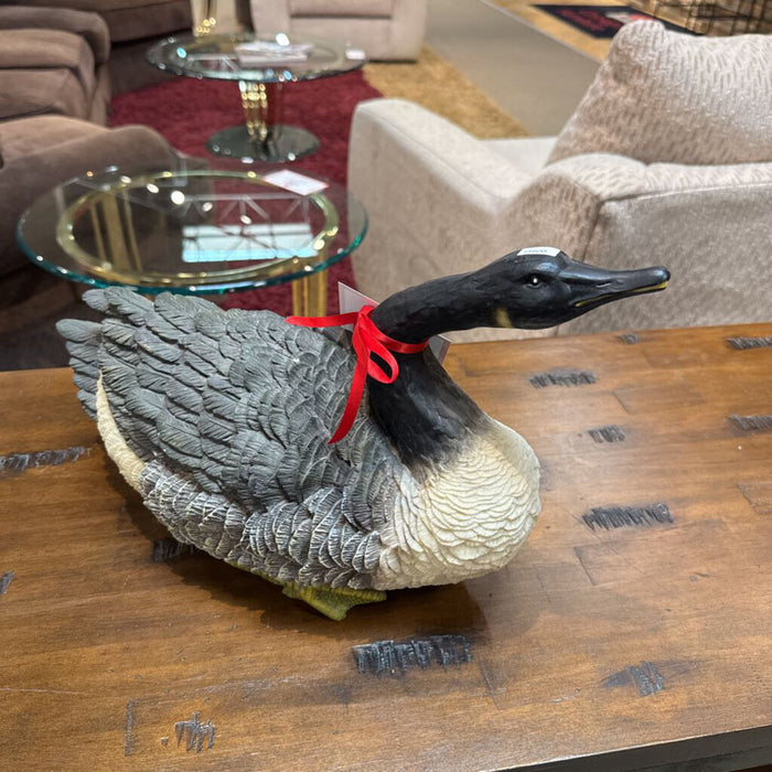 Larger Goose Statue(AT)