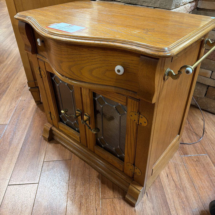 Oak 2 Door Small Cabinet (KL)