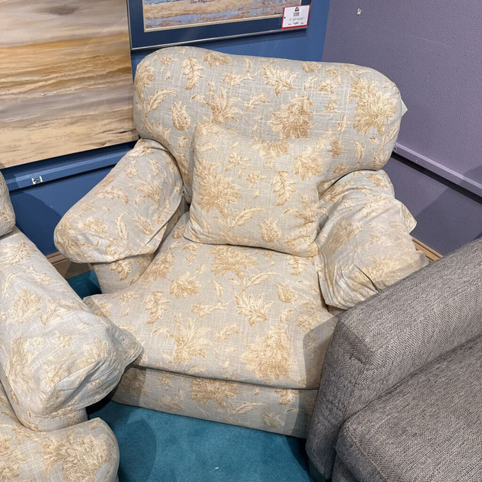 Patterned Fabric Chair(BTK)