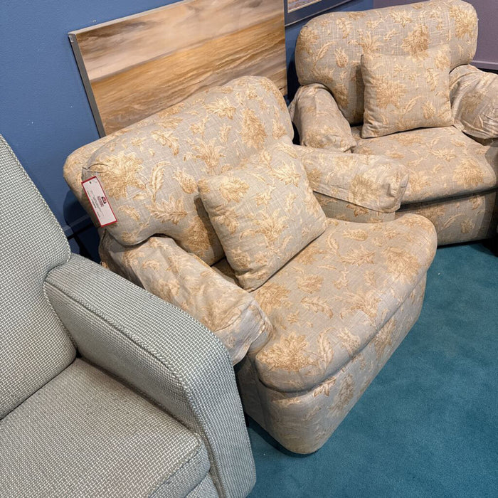 Patterned Fabric Chair(BTK)
