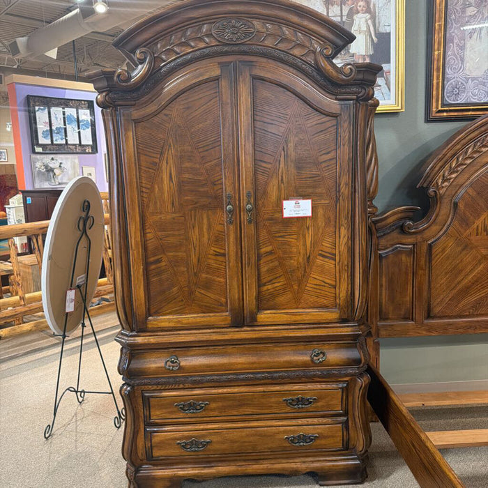 Michael Amini Armoire (AMK)