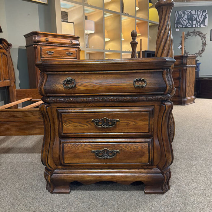 Michael Amini Nightstand (BTK)