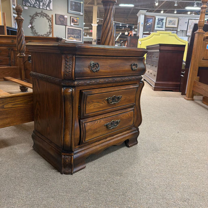 Michael Amini Nightstand (BTK)