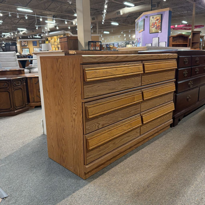 Oak 6-Drawer Dresser(BAH)