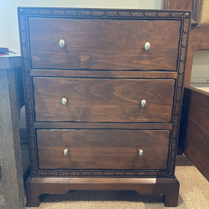 DW 3 Drawer Nightstand (BAI)