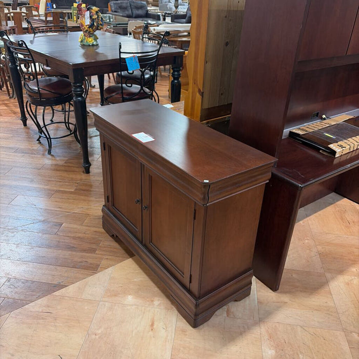 2-Door 2-Drawer Broyhill Buffet(ALK)