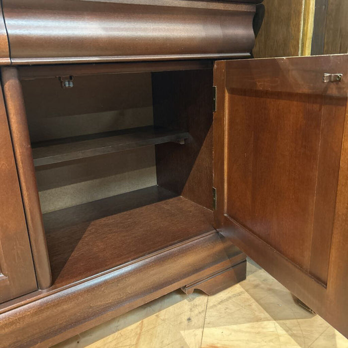 DW 2PC Broyhill DR Hutch(KLH)