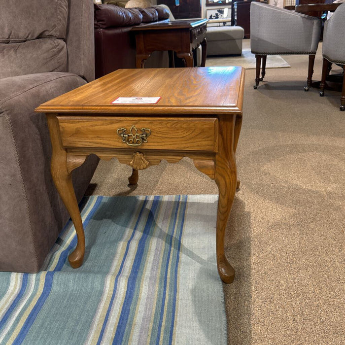 DW End Table(AT)