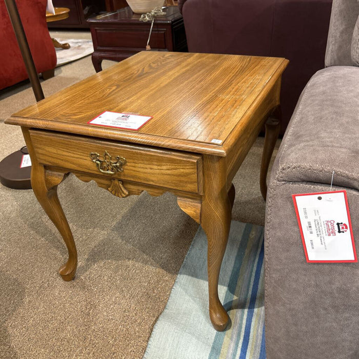 DW End Table(AT)