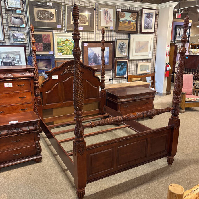 DW Queen Ornate 4-Poster Bed(ATH)