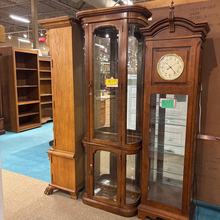 Rounded DW Curio Cabinet(BAH)