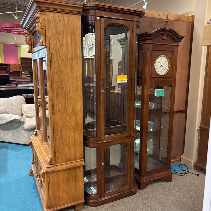 Rounded DW Curio Cabinet(BAH)