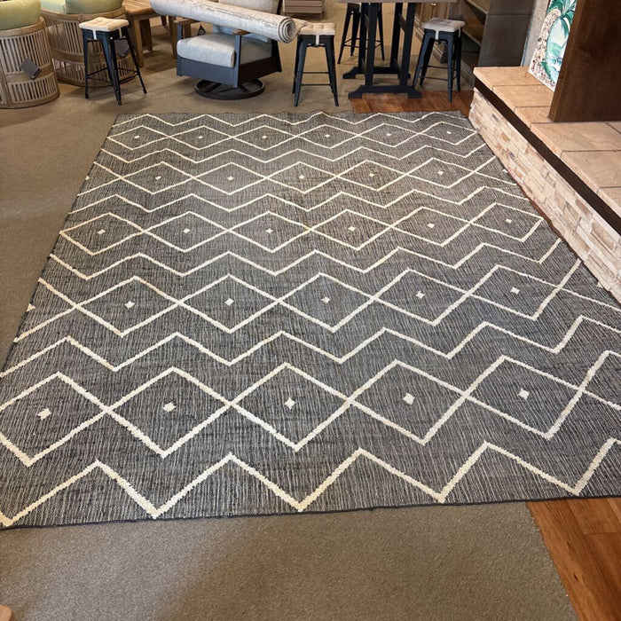 11" x 14" B/W Patterned Rug(ATH)