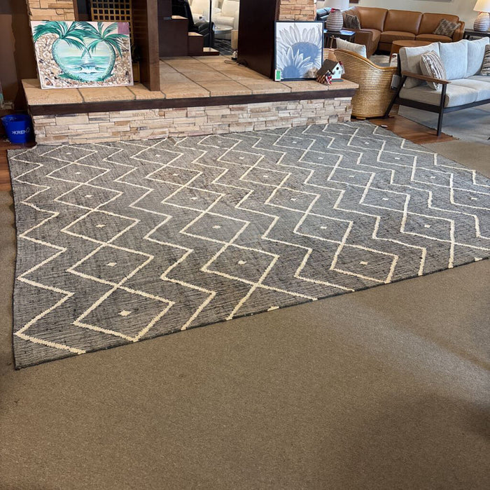 11" x 14" B/W Patterned Rug(ATH)