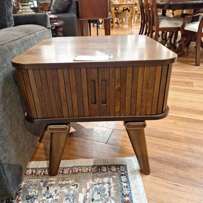 Monroe MCM End Table (ATH)