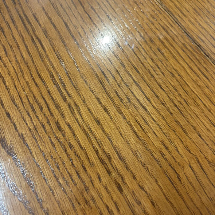 GT Oak Round Dining Table (BAH)