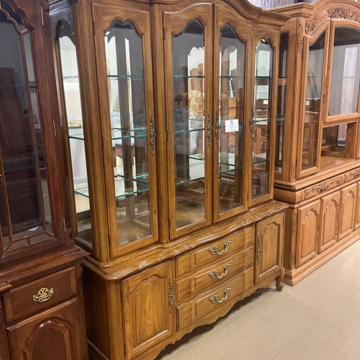 2PC Oak DR Hutch(LSH)