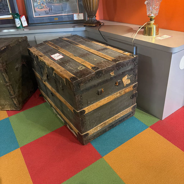 Fabric Antique Chest(SK)