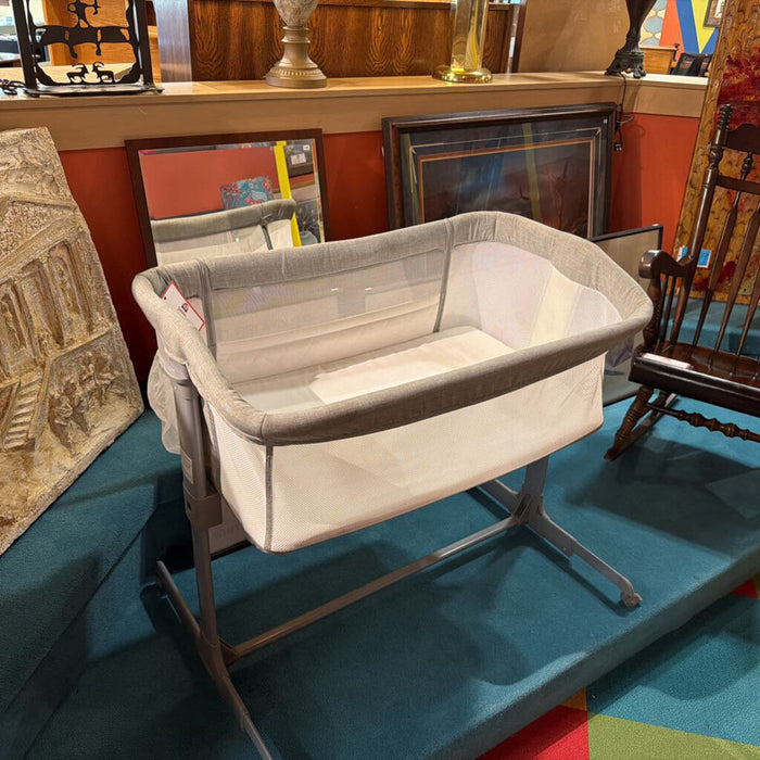 Grey Mesh Bassinet(TI)