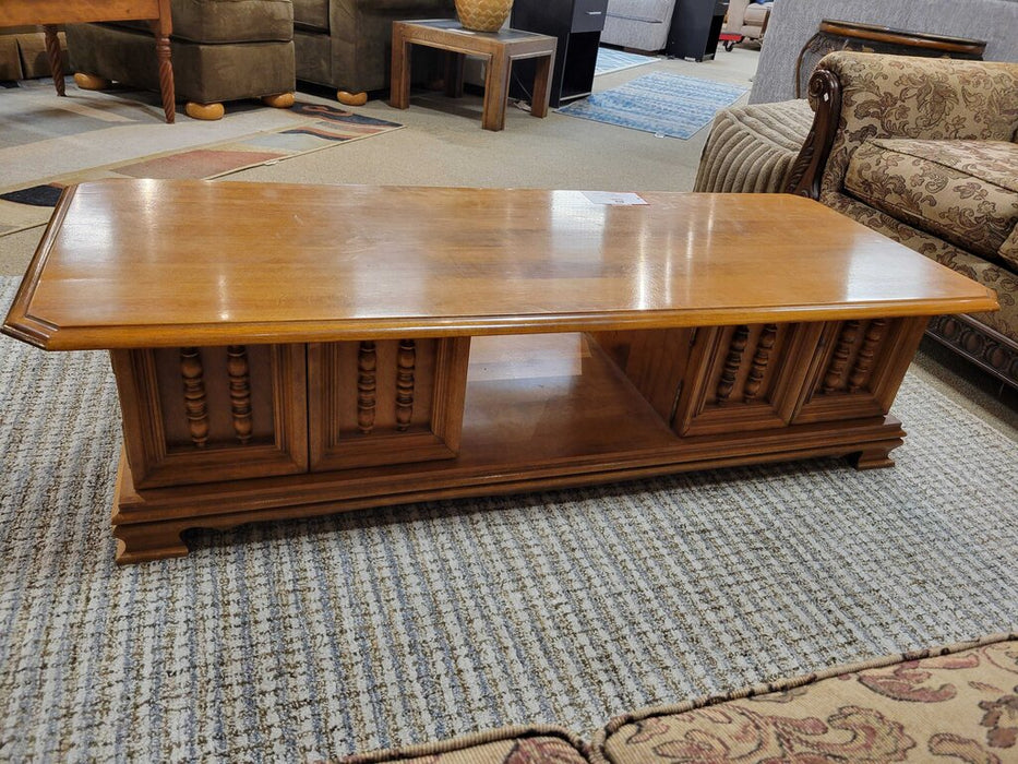 4-Door Oak Coffee Table(TI)