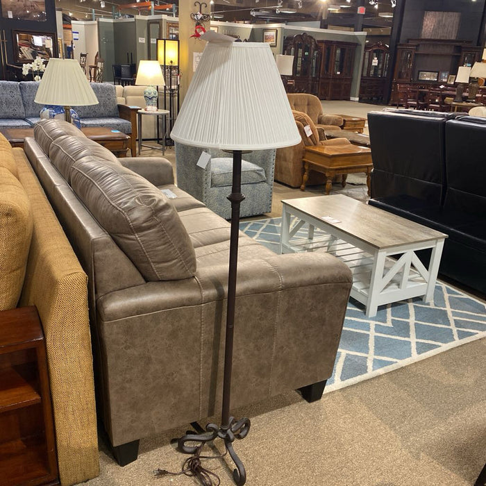 Metal Floor Lamp (KL)
