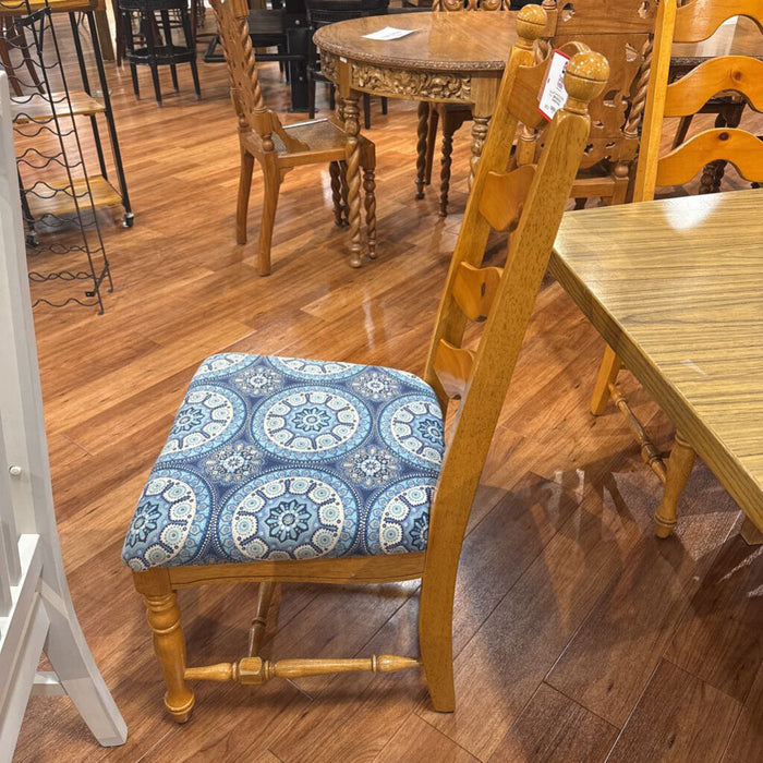 S/8 Wood Dining+Blue Floral Chairs