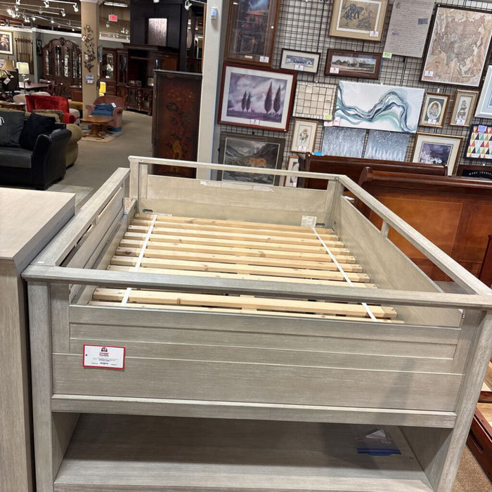 Pottery Barn Full Loft Bedframe(IMK)