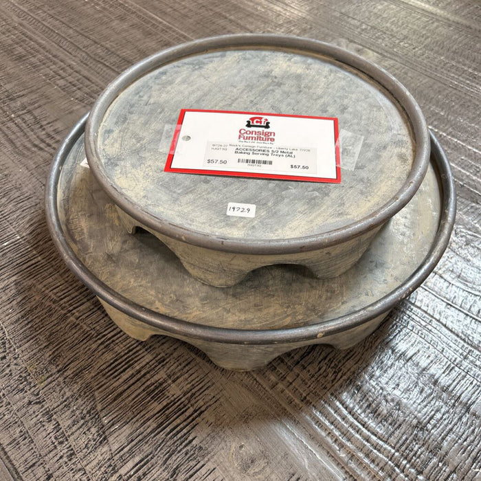 S/2 Metal Baking Serving Treys (AL)