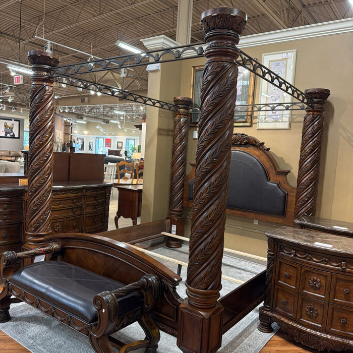DW Ornate 4-Poster Bedframe(MKH)