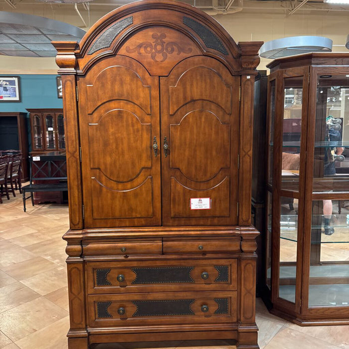 2 Pc Clothing Armoire (CTH)