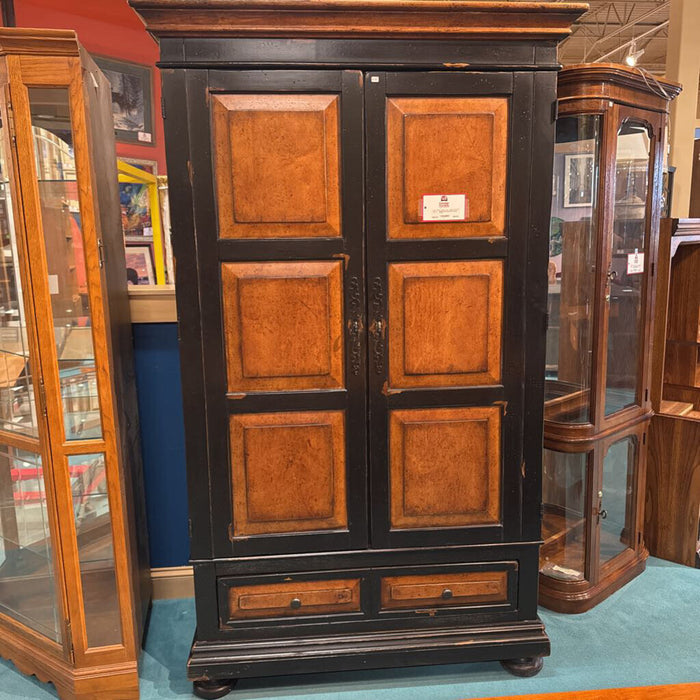 Black/DW Armoire (ATH)