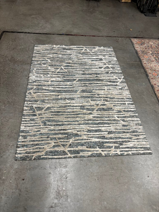 5x8 Blue+White Patterned Rug (SK)