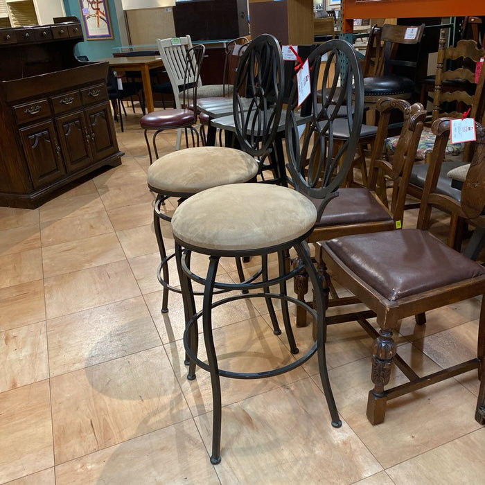 x2 Metal + Cushioned Barstools (TI)
