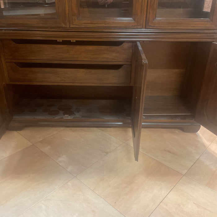 2pc Glass Doored Hutch+3 Glass Shelves (LSH)