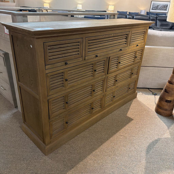 9-Drawer Dresser (MKH)