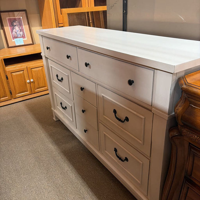 White 9-Drawer Dresser(KLH)