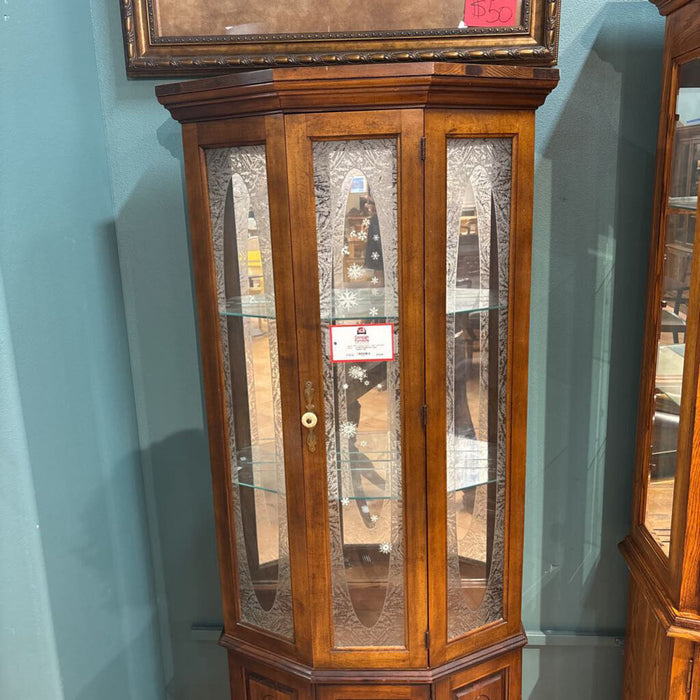 Dw Curio Cabinet (SK)