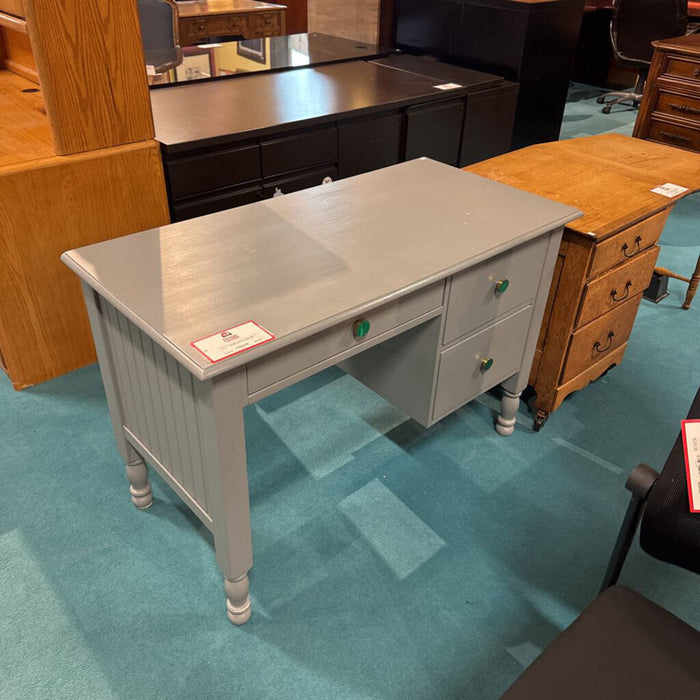 Light Grey Desk (MI)