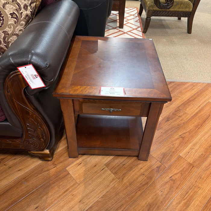 DW 1-Drawer End-Table (MI)