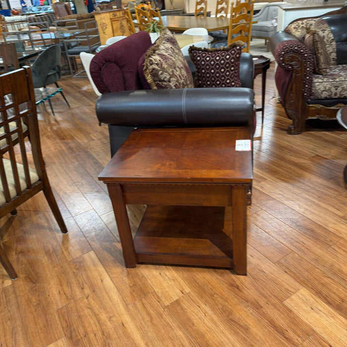 DW 1-Drawer End-Table (MI)