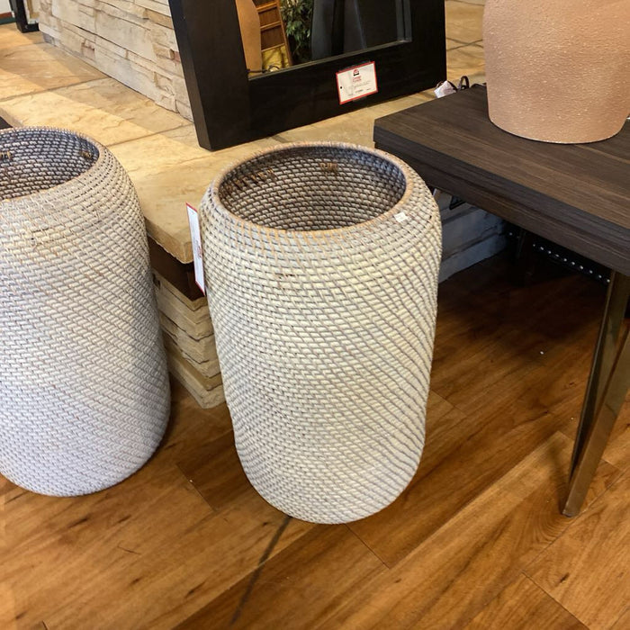 White Wicker Planter (AT)