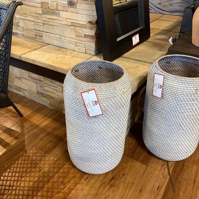 White Wicker Planter (AT)