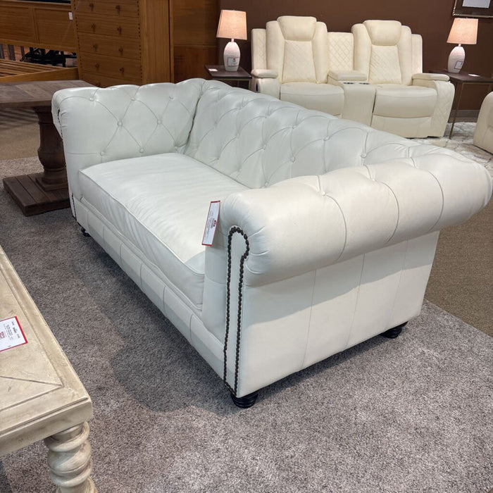 White Omnia Leather Loveseat (LSHH)