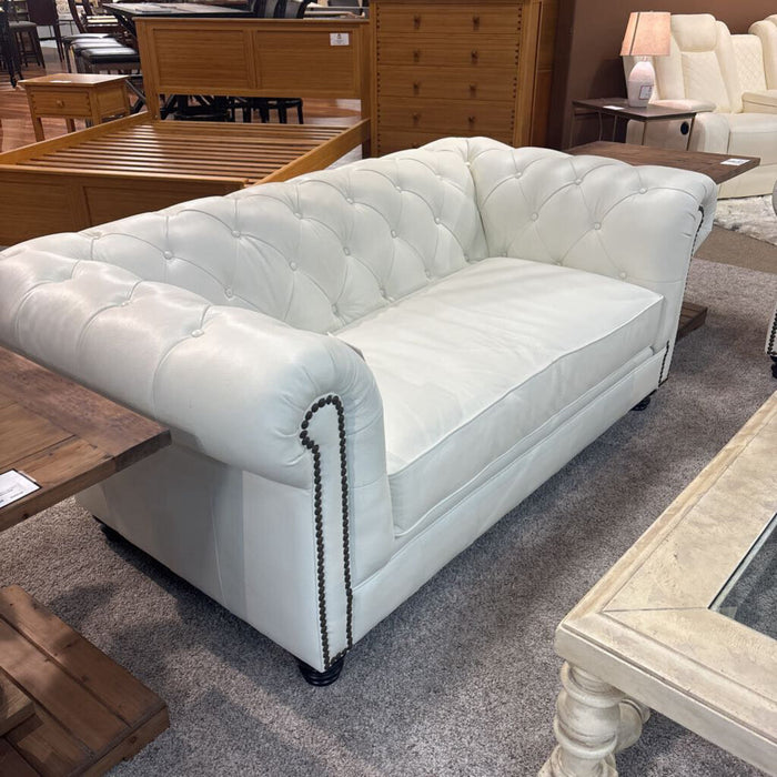 White Omnia Leather Loveseat (LSHH)