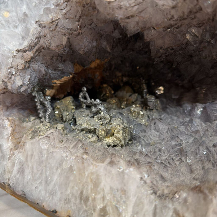Quartz Geode w/ Minature Scene (ALK)