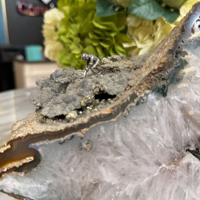 Quartz Geode w/ Minature Scene (ALK)