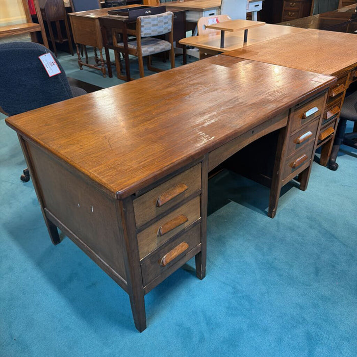 DW 6-Drawer Desk (BAH)